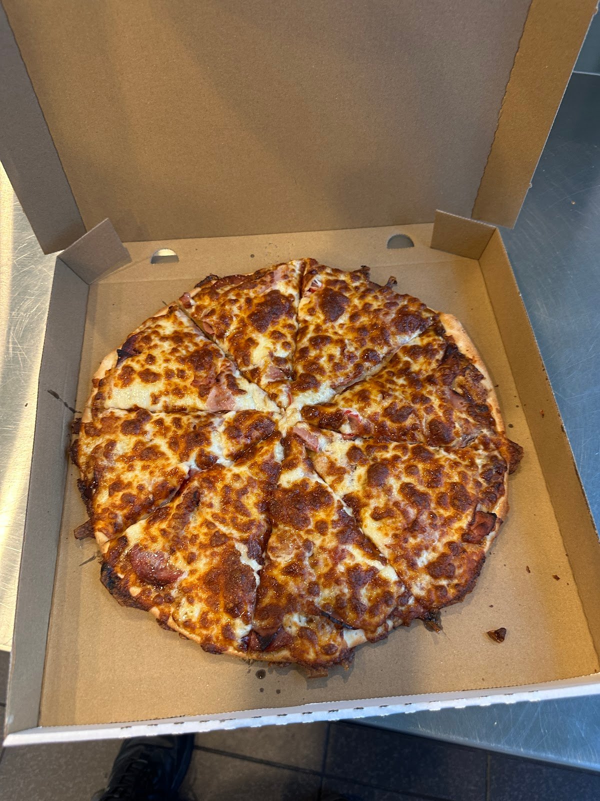 Aussie Pizza — restaurant in Engadine, Sydney