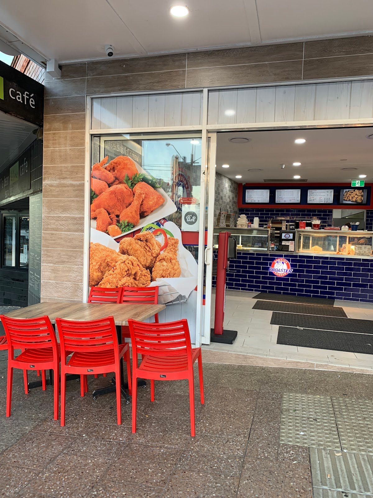 Broaster Chicken Padstow — restaurant in Padstow, Sydney