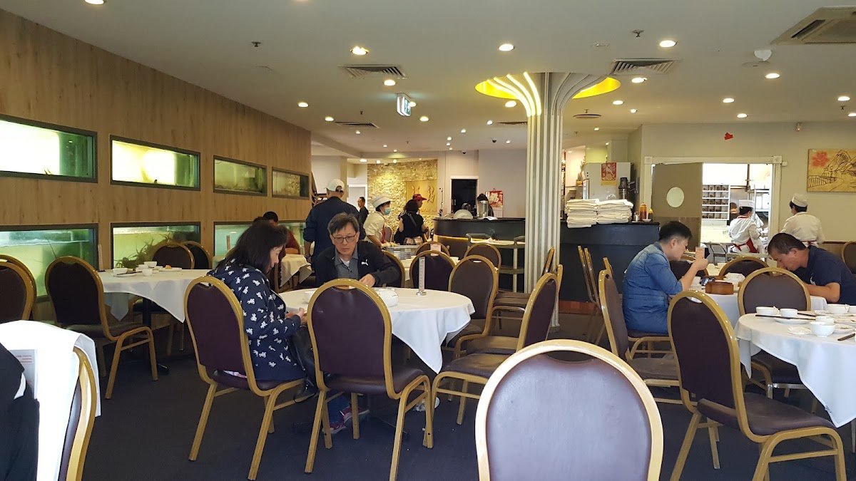 Fortune Palace — restaurant in Carlingford, Sydney