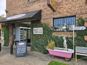 Industrial Cafe — restaurant in Smithfield, Sydney