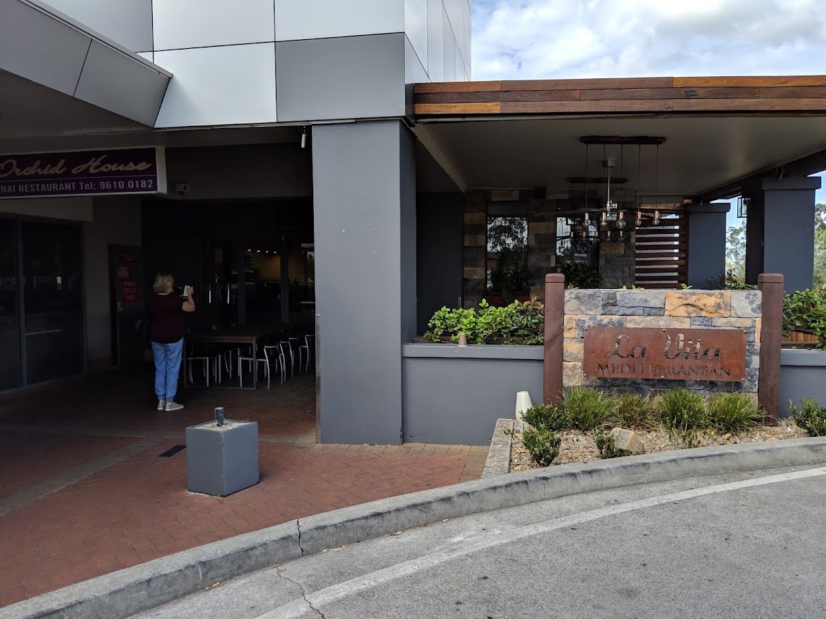 La Vita Mediterranean — Mediterranean restaurant in Edensor Park, Sydney