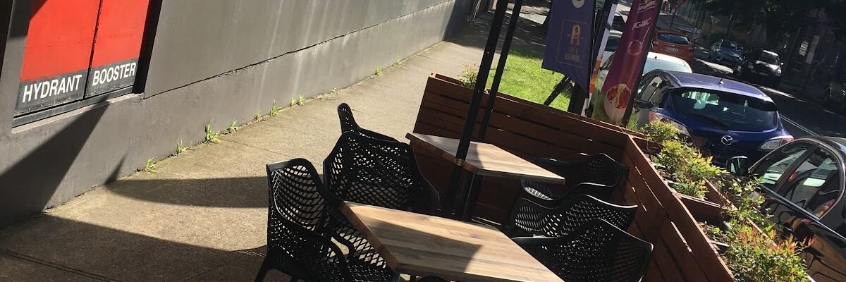 R Cafe & Restaurant — restaurant in Camperdown, Sydney