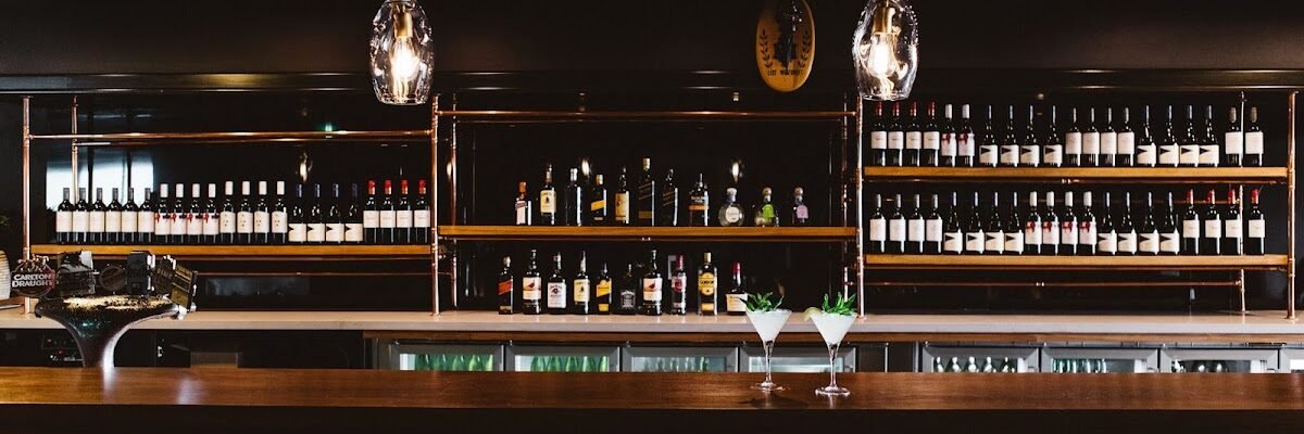 The Wine Room — restaurant in Seaforth, Sydney